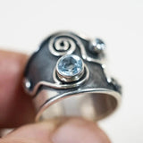 Stylish Silver Blue Stone Inlaid Ring