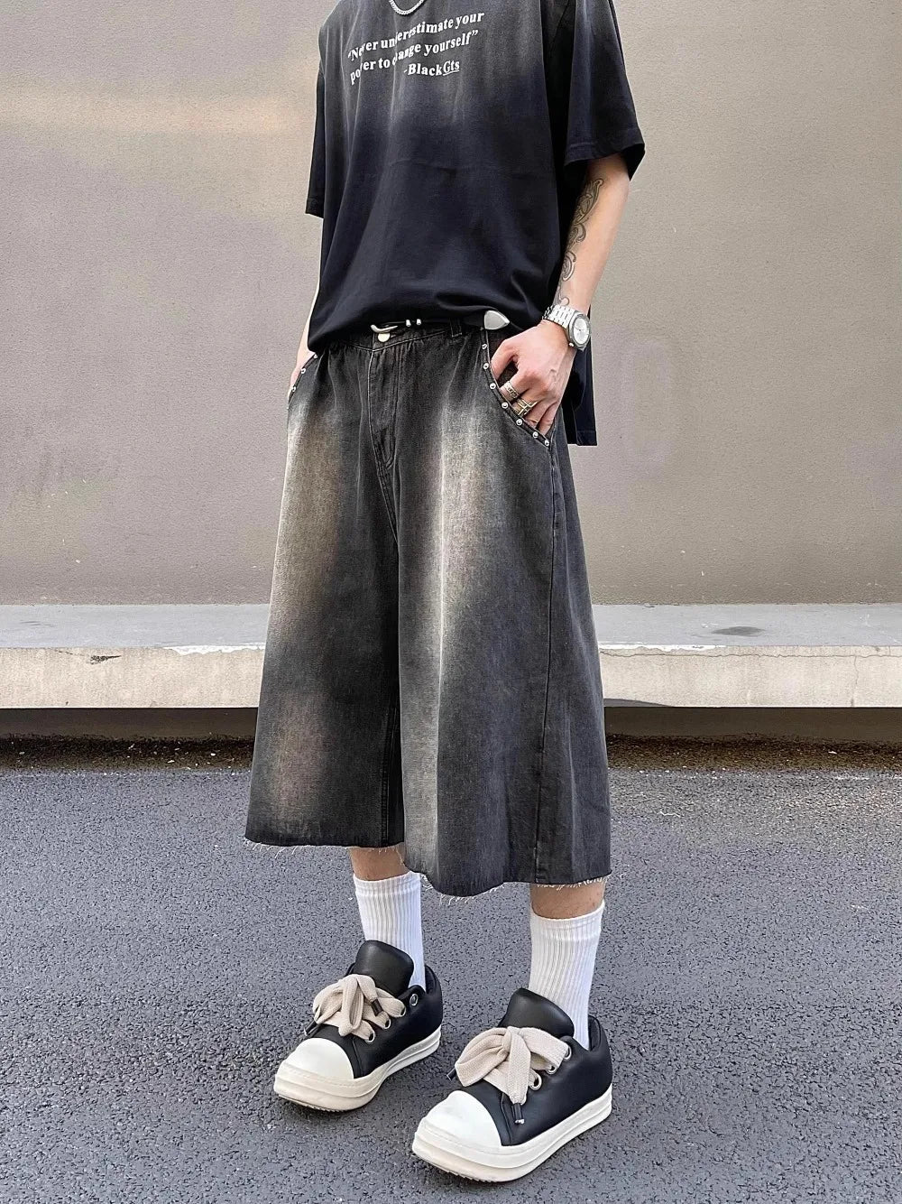 Y2K Rivets Washed Lightning Jorts