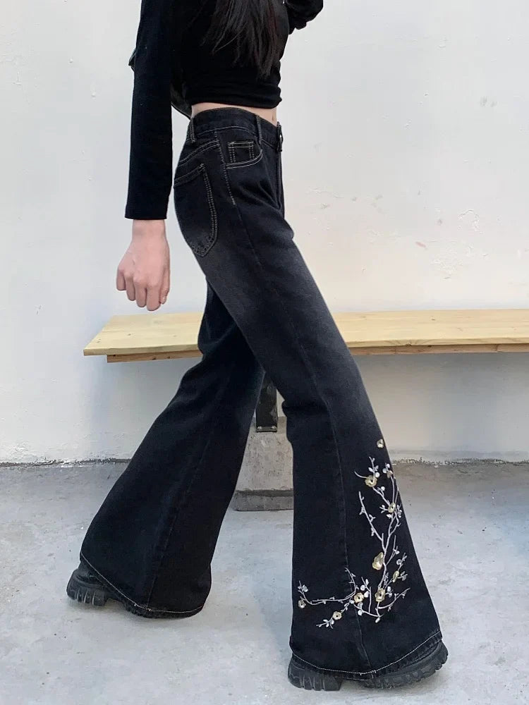 Vintage Flower Embroidered Flare Jeans