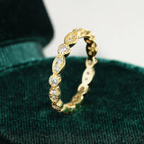 18k Gold Moissanite Diamond Enclosed Ring