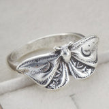Geometric Carved Pattern Bat Ring