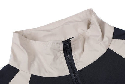 A stand collar of the Windbreaker Women's Jacket