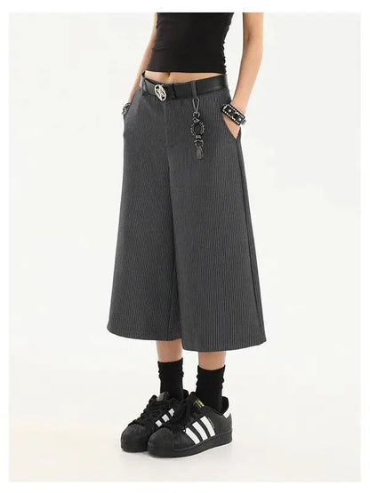 Striped Vintage High-Waisted Capri Jorts