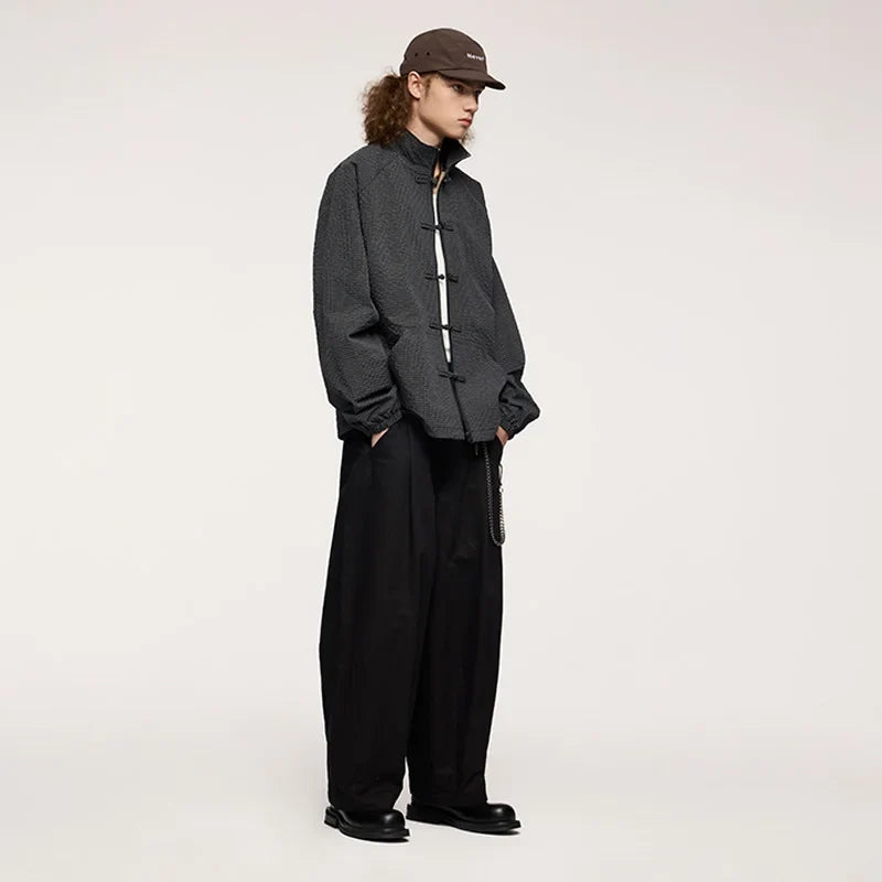 Model wearing the black Relaxed Fit Wide-Leg Cargo Pants