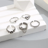 Heart Set Rings With Chains