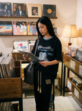 DAXUEN black oversized abstract brushstroke graphic tee — model photo