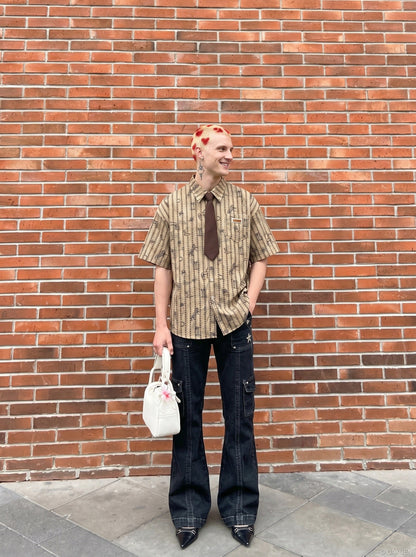 DAXUEN Short-sleeve button-up shirt with abstract graphics — model photo