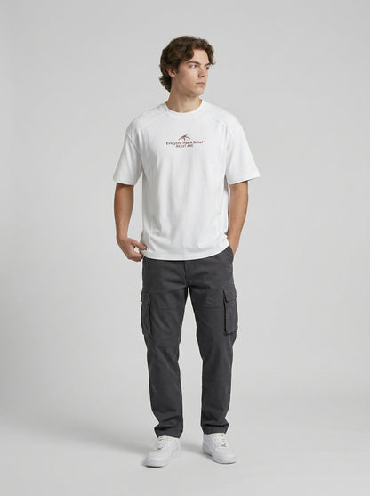 DAXUEN Abstract graphic crew neck t-shirt — model photo