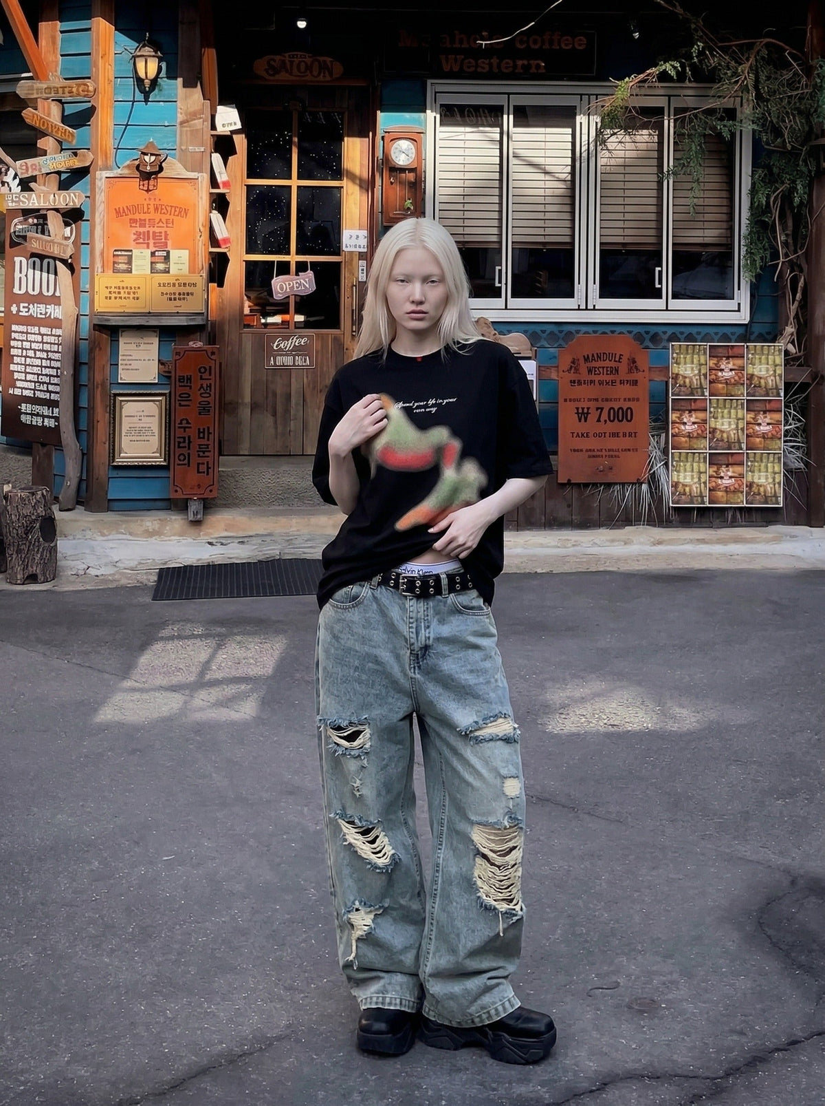 DAXUEN Abstract Graphic Relaxed-Fit T-Shirt — model photo