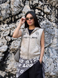 DAXUEN beige sleeveless abstract graphic hooded vest — model photo