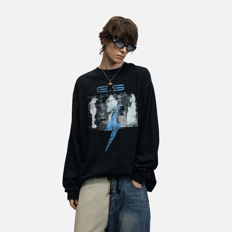 DAXUEN Abstract lightning graphic long sleeve crew neck t-shirt — model photo