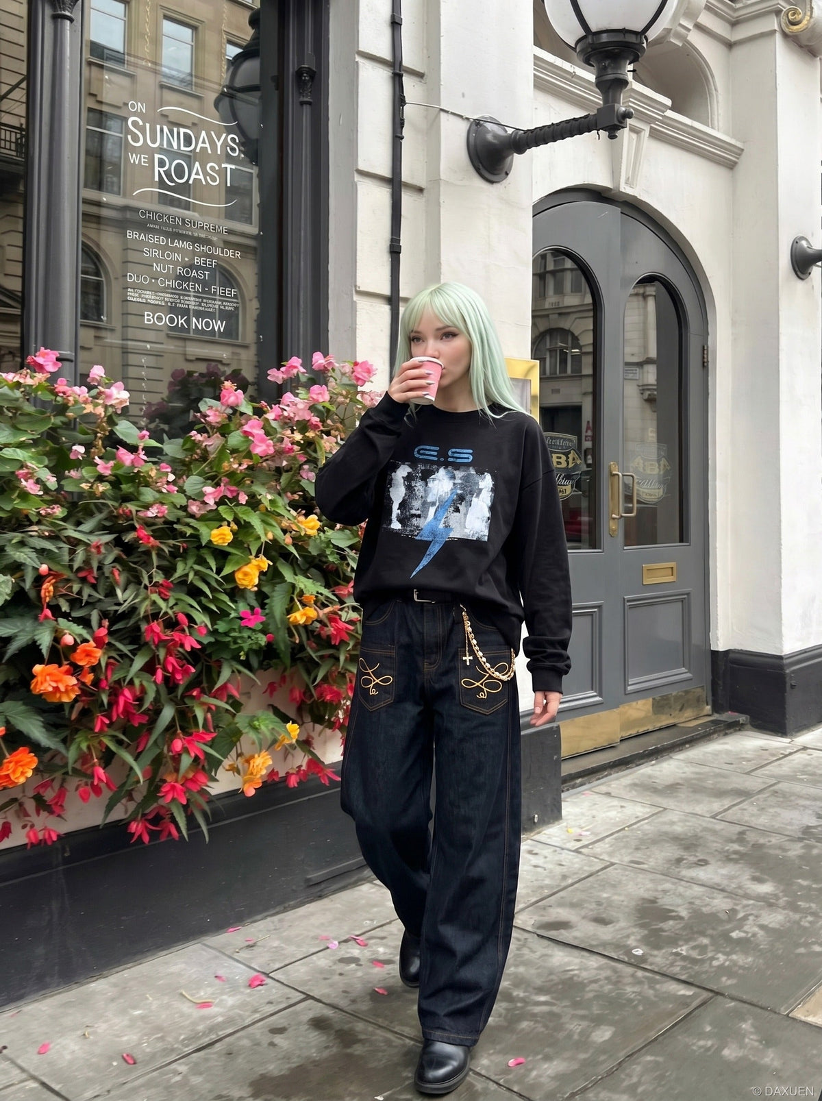 DAXUEN Abstract lightning graphic long sleeve crew neck t-shirt — model photo