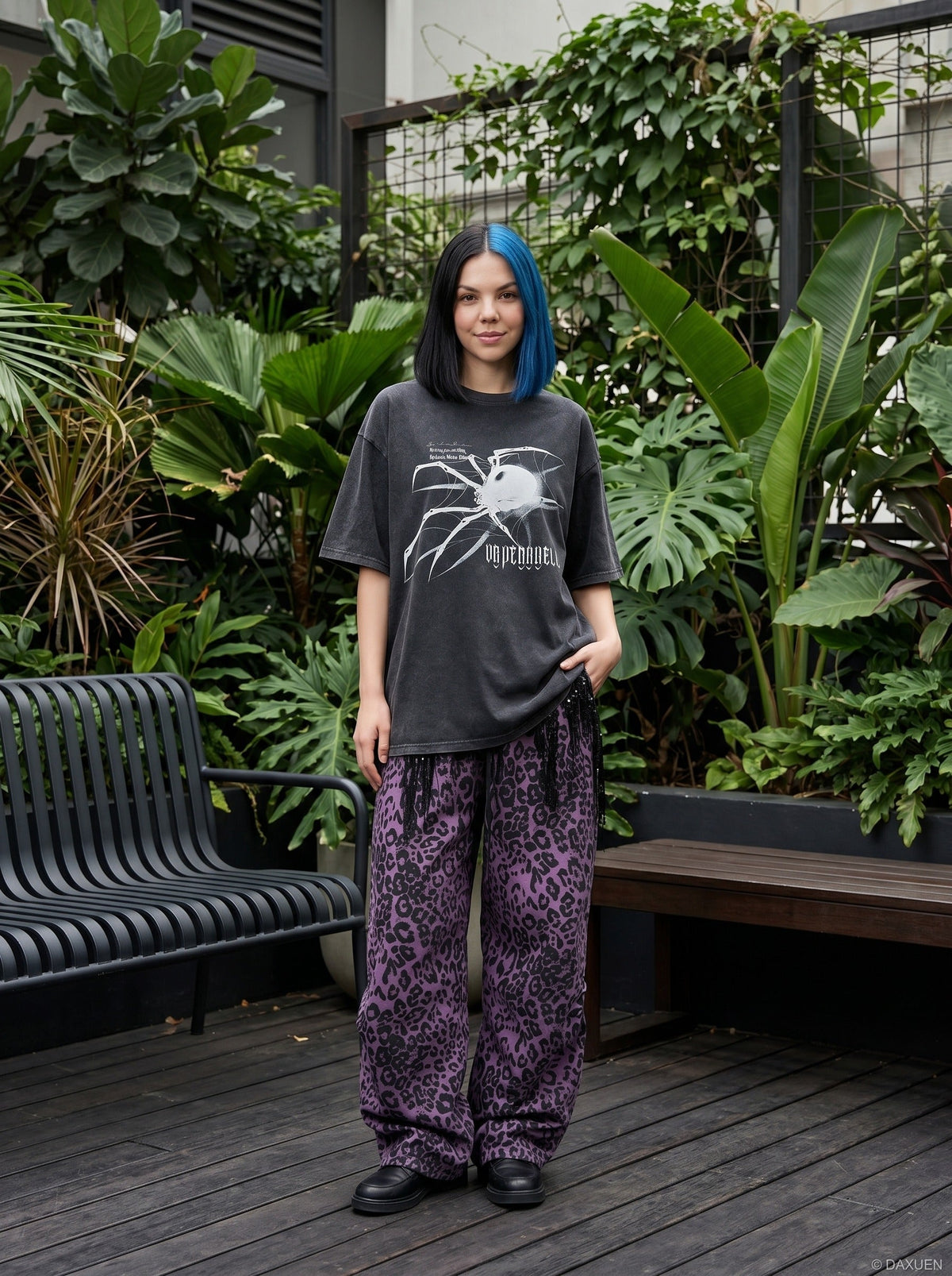 DAXUEN washed dark grey oversized abstract spider graphic t-shirt — model photo