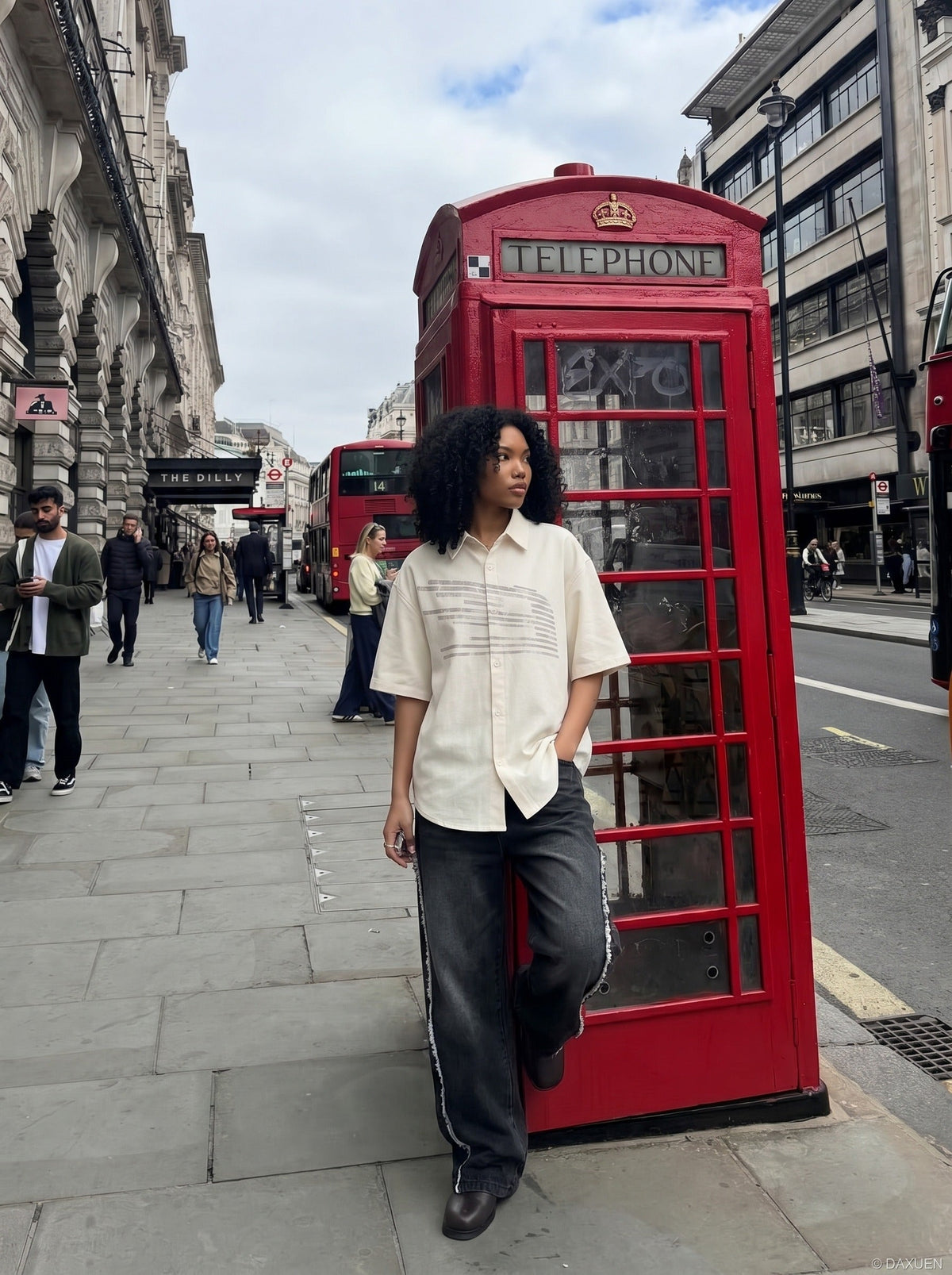DAXUEN Oversized short-sleeved button-up shirt with graphic — model photo