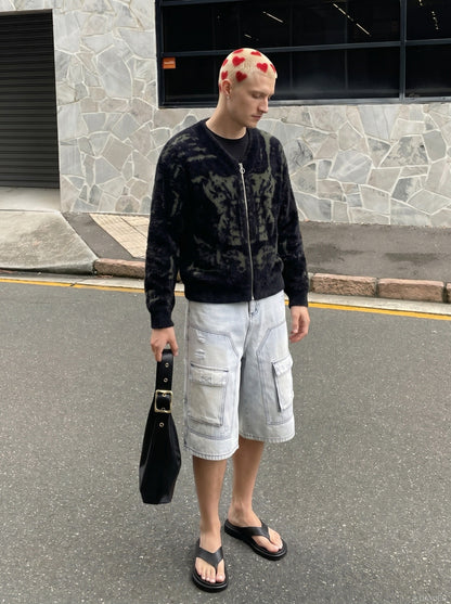 DAXUEN Men's loose-fit wide-leg acid-washed cargo shorts — model photo