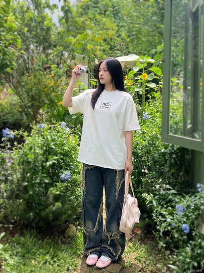 DAXUEN Embroidered short-sleeved t-shirt with relaxed fit — model photo