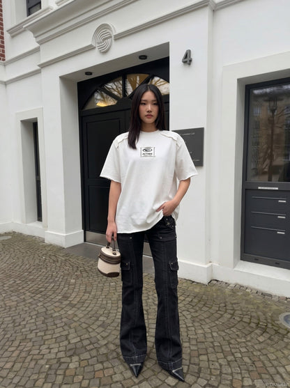 DAXUEN Embroidered short-sleeved t-shirt with relaxed fit — model photo