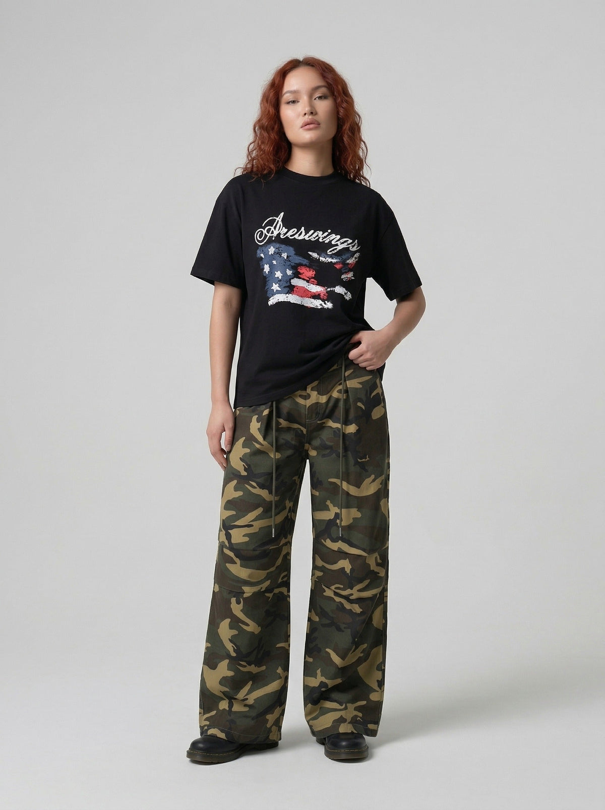 DAXUEN Areswings distressed graphic t-shirt — model photo