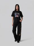 DAXUEN Areswings graphic t-shirt with American flag design — model photo