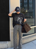 DAXUEN Oversized short-sleeved t-shirt with graphic print — model photo