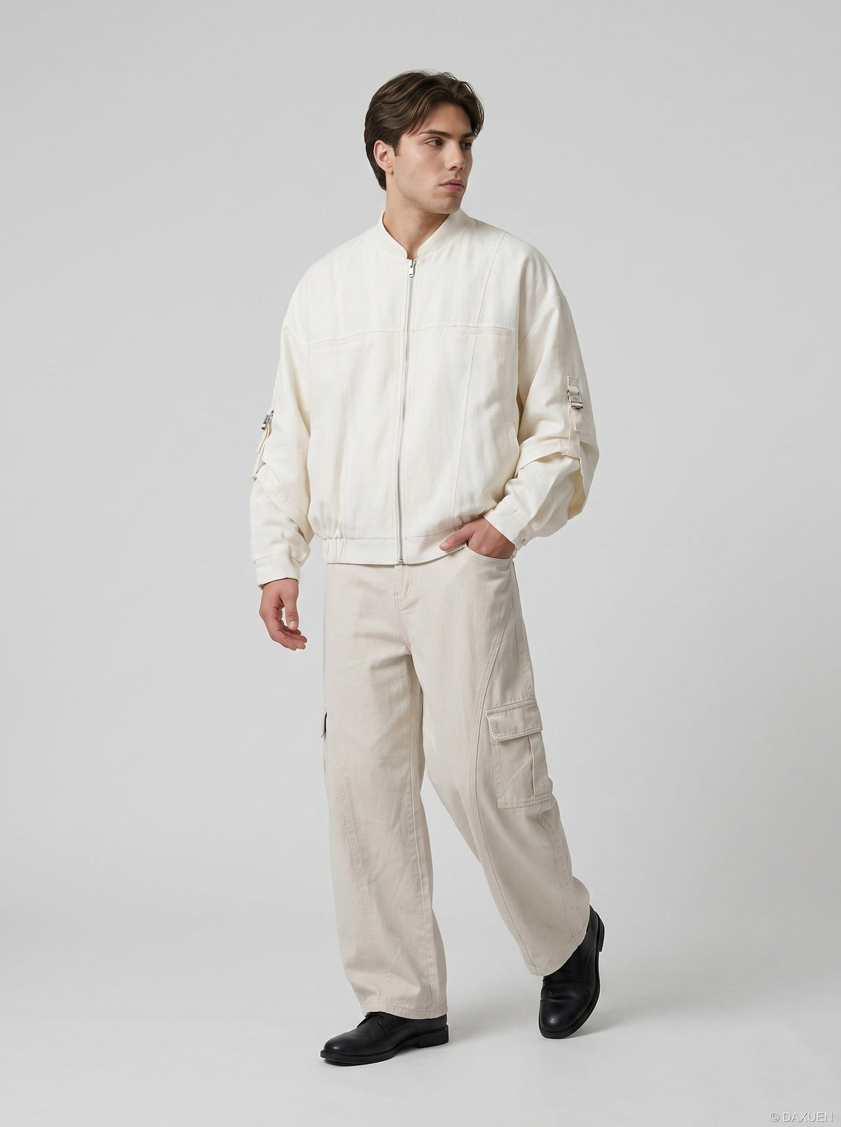 DAXUEN Loose-fitting wide-leg cargo pants — model photo