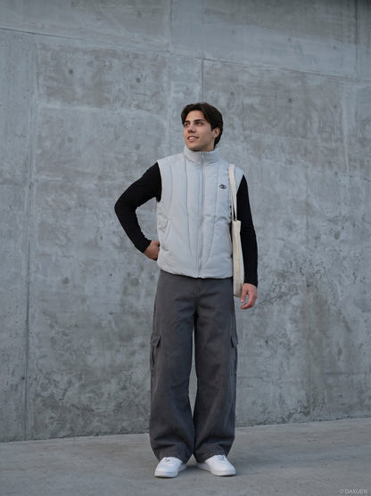 DAXUEN Loose-fitting wide-leg cargo pants — model photo