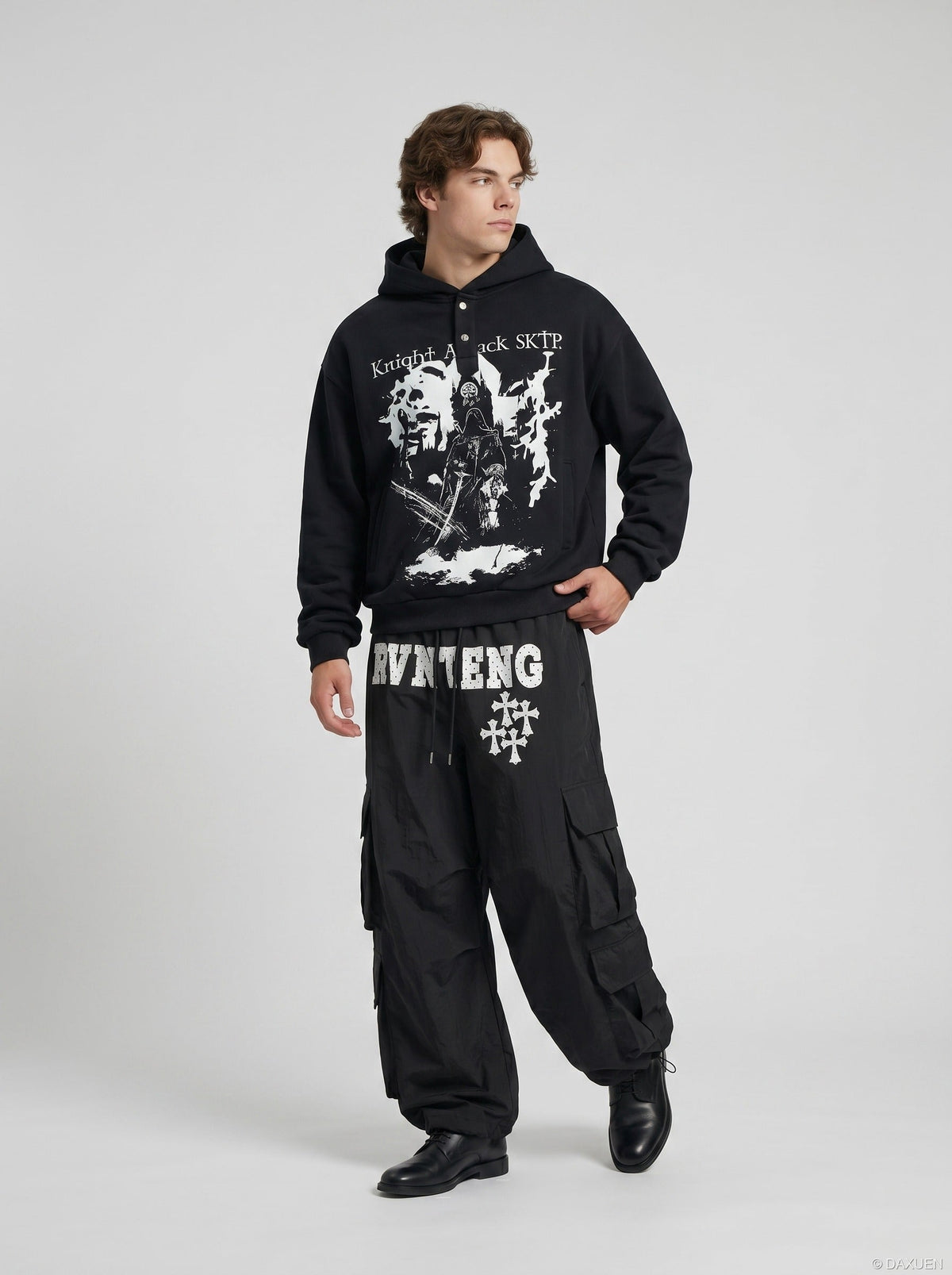 DAXUEN Wide-leg cargo pants with graphic print — model photo