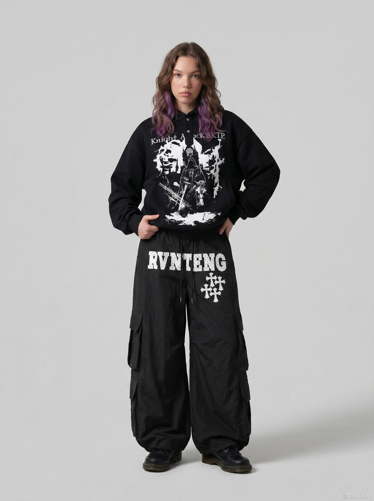 DAXUEN Wide-leg cargo pants with graphic print — model photo