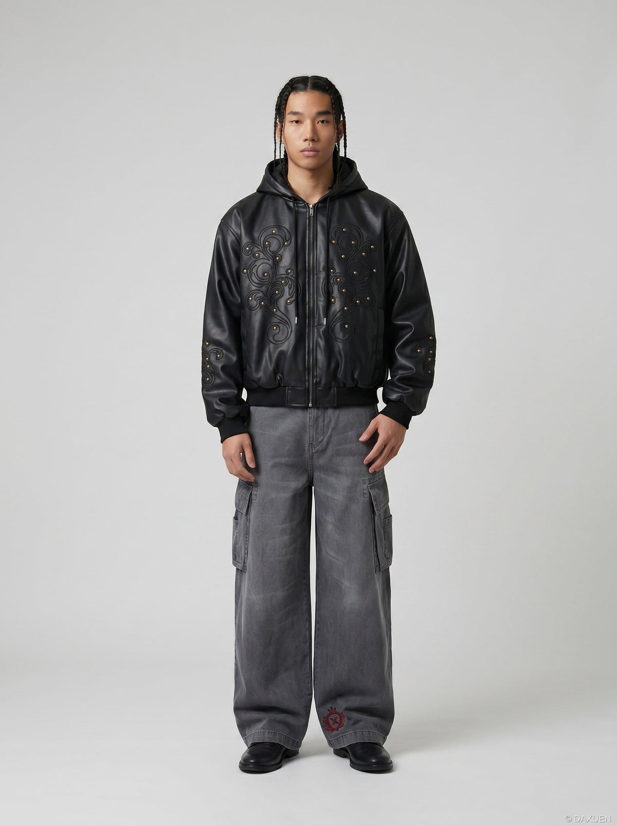 DAXUEN Wide-leg baggy cargo pants with embroidery — model photo