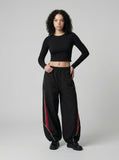DAXUEN Wide-leg loose-fitting track pants with drawstring — model photo