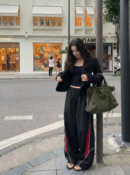 DAXUEN Wide-leg loose-fitting track pants with drawstring — model photo