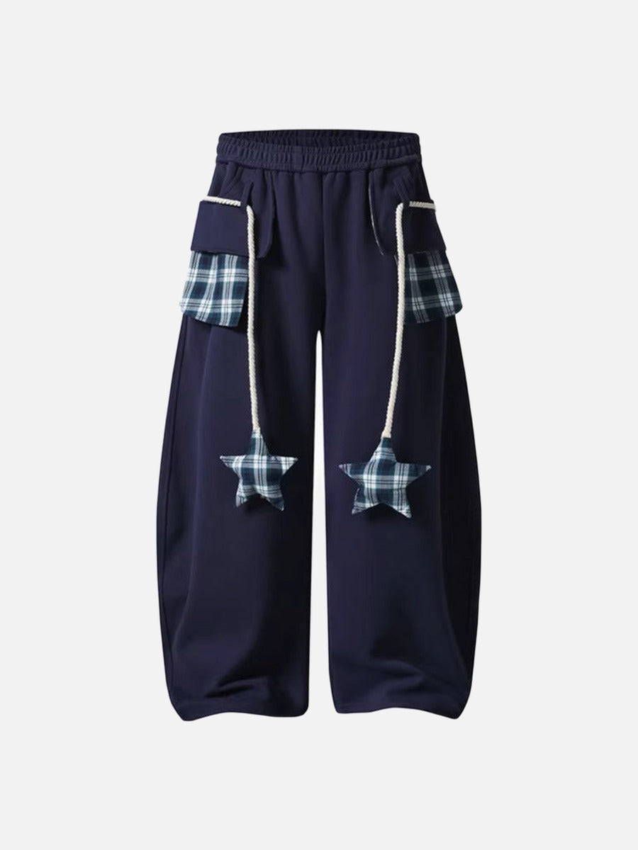 Loose-fitting balloon pants with plaid details