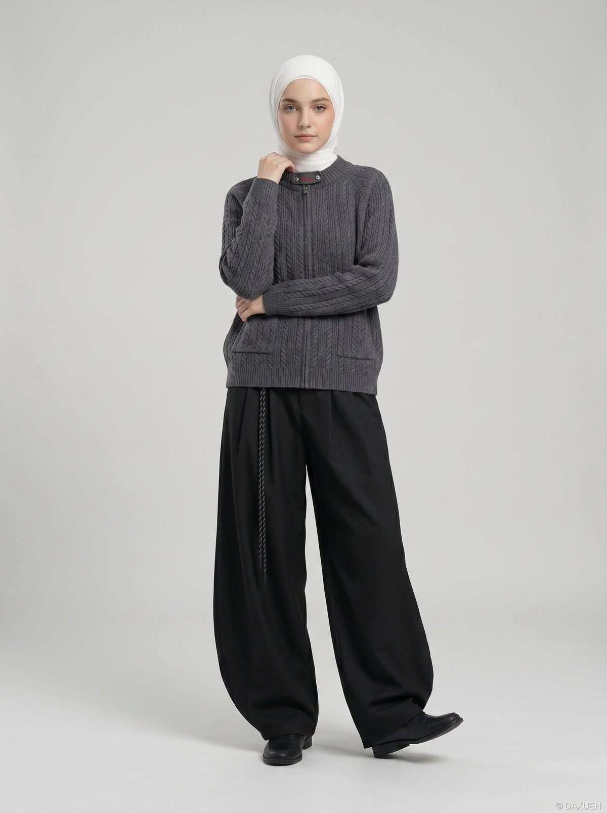 DAXUEN Wide-leg trousers with balloon silhouette — model photo
