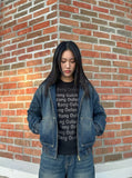 DAXUEN Black and blue Bang Ouluo graphic short-sleeved T-shirt — model photo