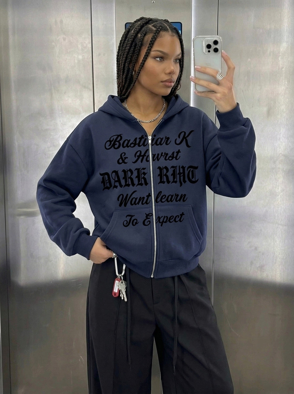DAXUEN Bastiar K graphic full-zip hooded sweatshirt — model photo