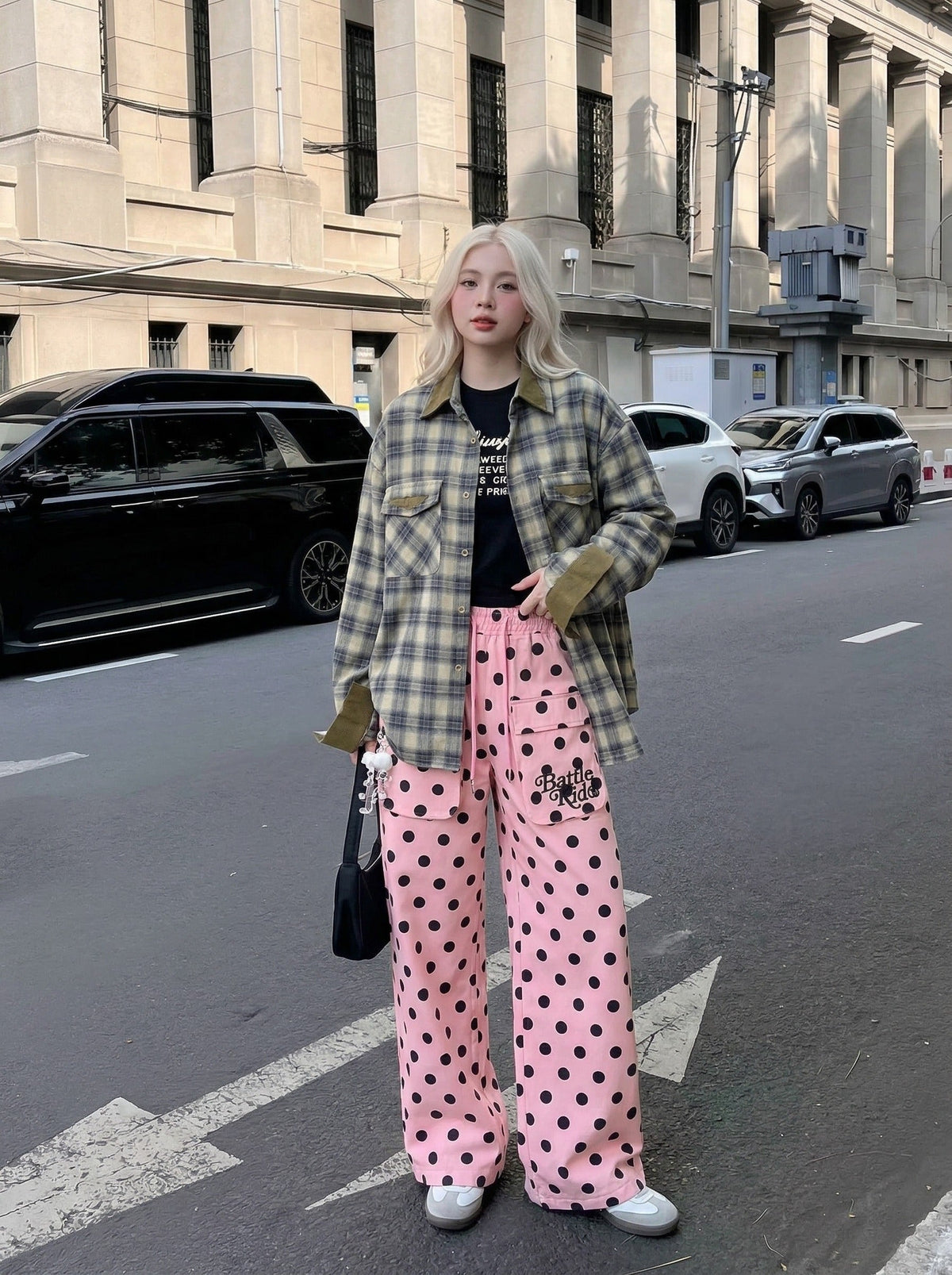 DAXUEN Wide-leg casual pants with polka dot print — model photo