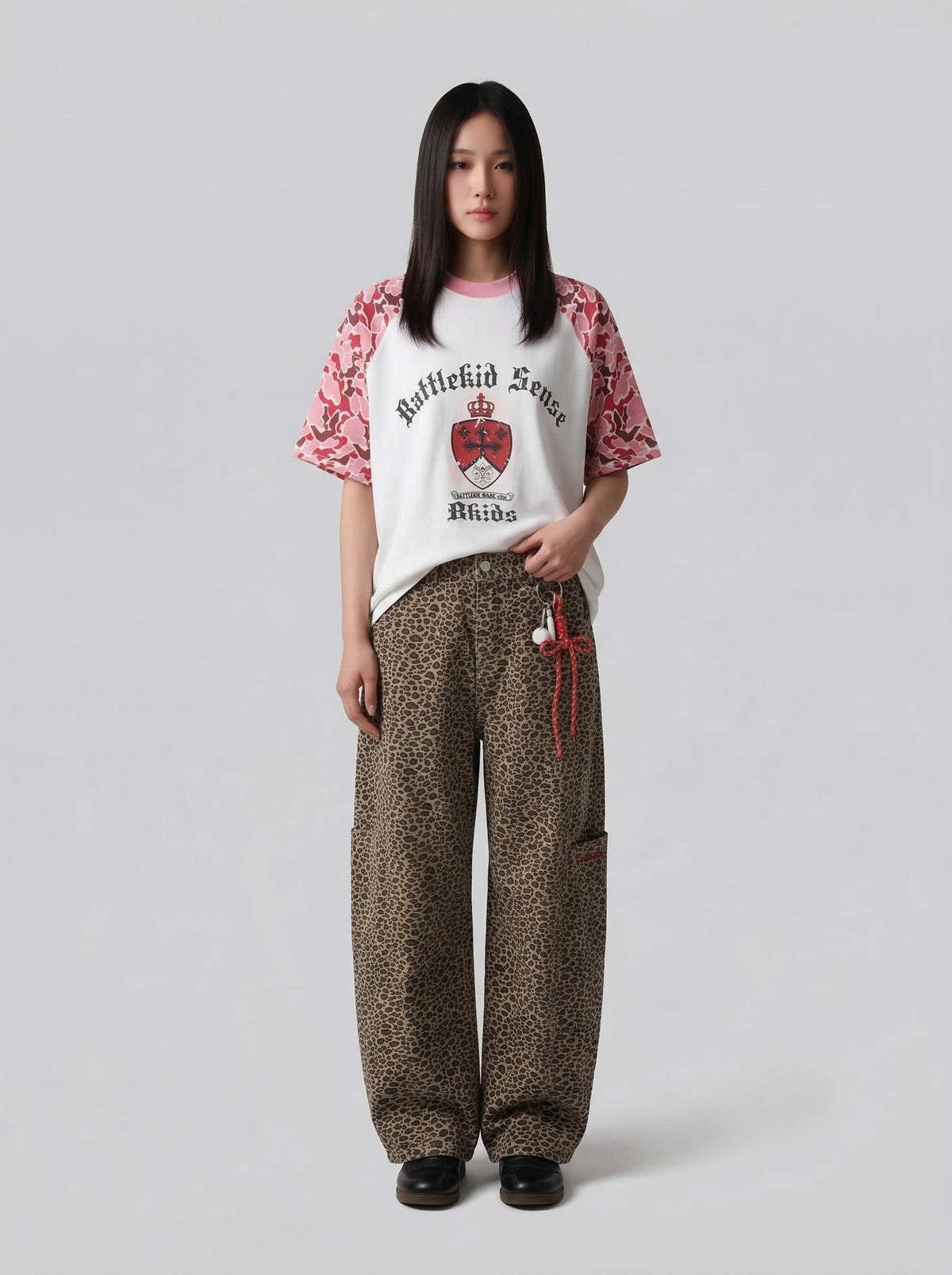 DAXUEN Battlekid Camouflage Raglan T-Shirt — model photo