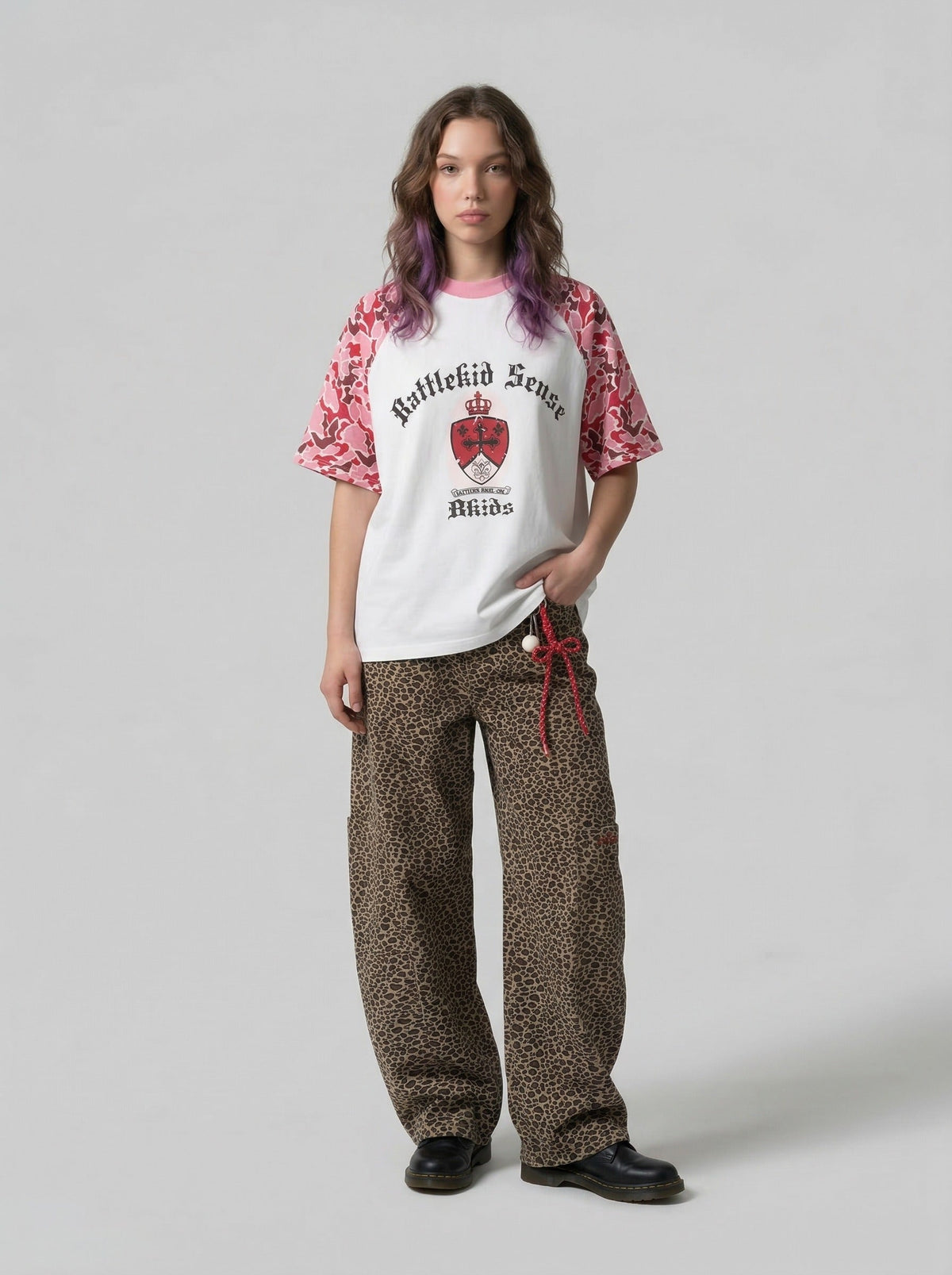 DAXUEN Battlekid Camouflage Raglan T-Shirt — model photo