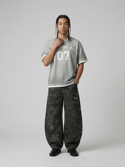 DAXUEN Grey marl short-sleeved t-shirt with graphic print — model photo