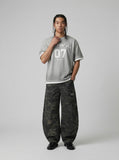 DAXUEN Grey marl short-sleeved t-shirt with graphic print — model photo
