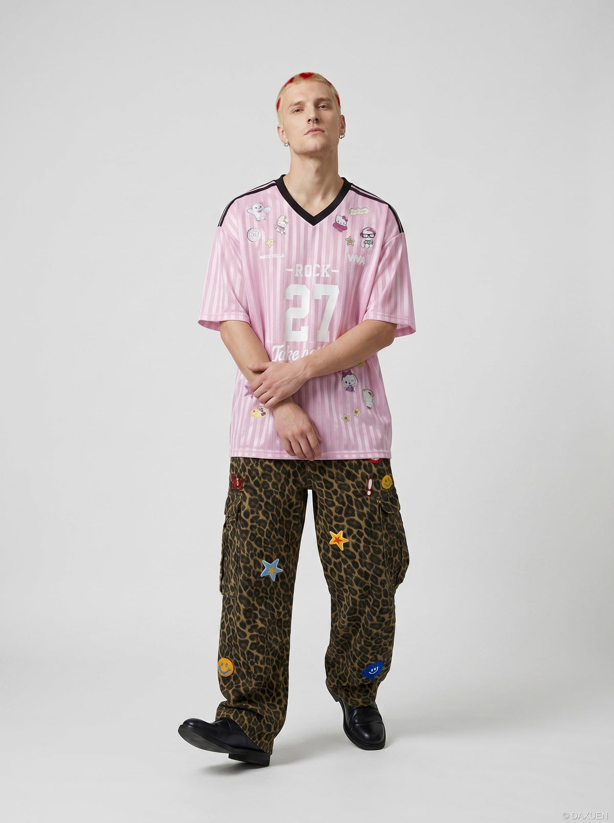 DAXUEN pink oversized cartoon graphic jersey tee — model photo