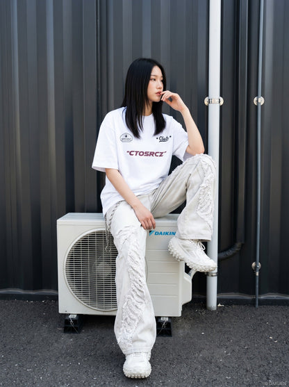 DAXUEN white oversized cloud graphic tee — model photo