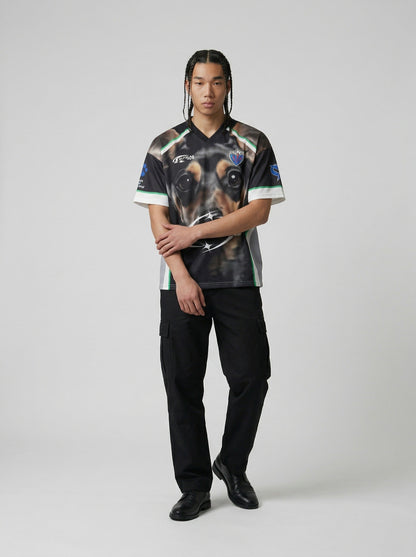 DAXUEN Short-sleeve athletic V-neck T-shirt with dog graphic — model photo