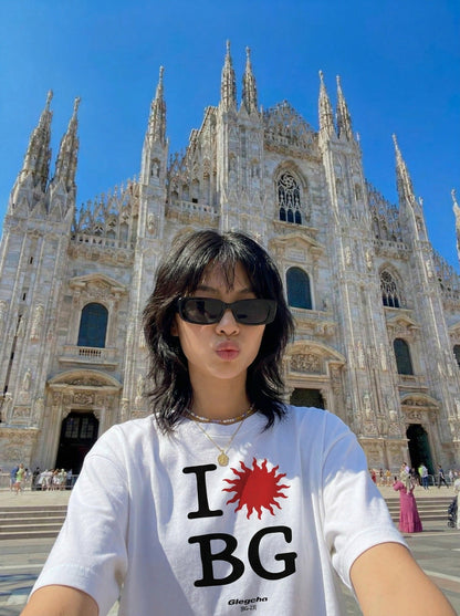 DAXUEN Oversized short-sleeved graphic T-shirt — model photo