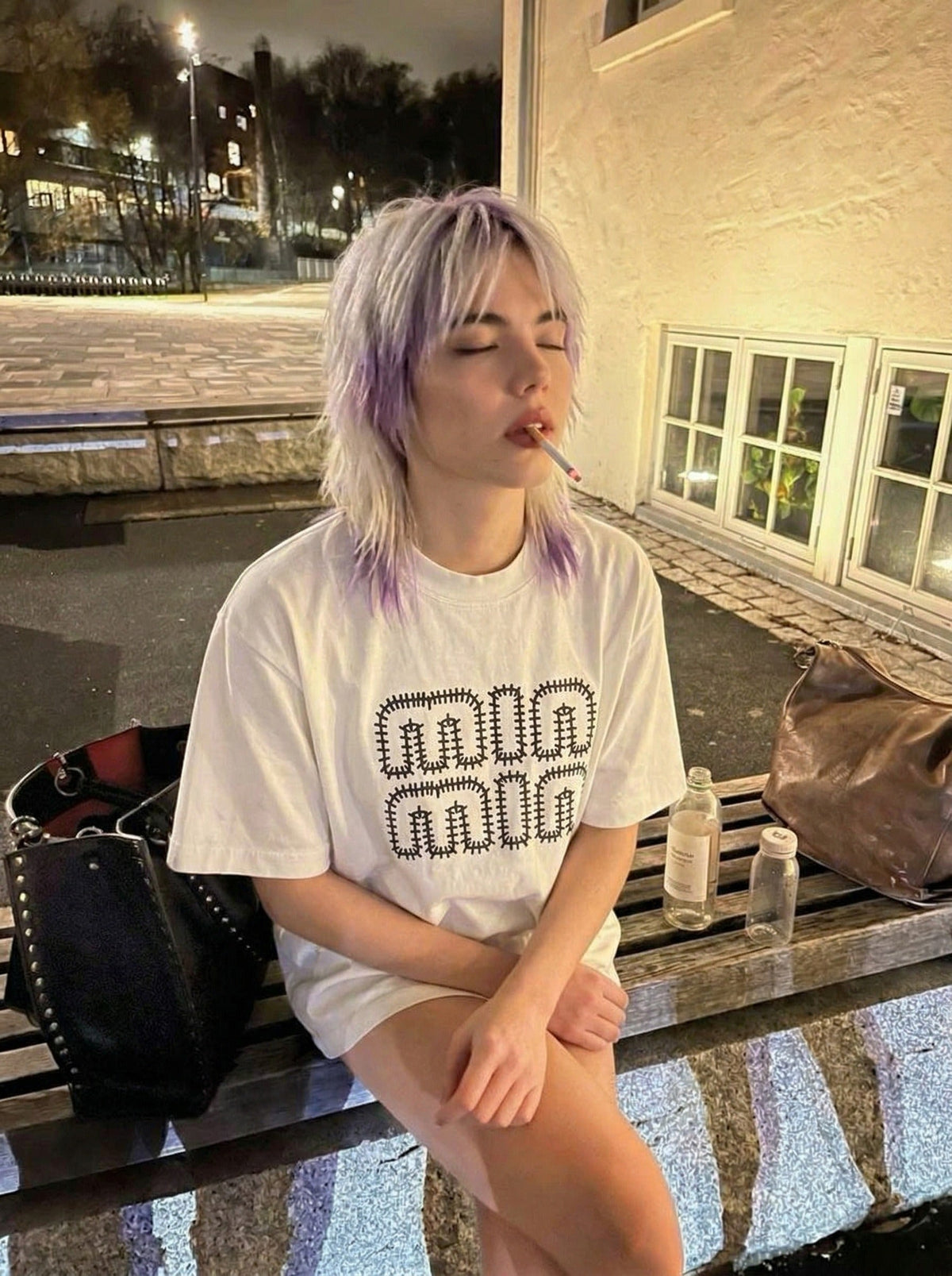 DAXUEN Short-sleeved T-shirt with graphic design — model photo