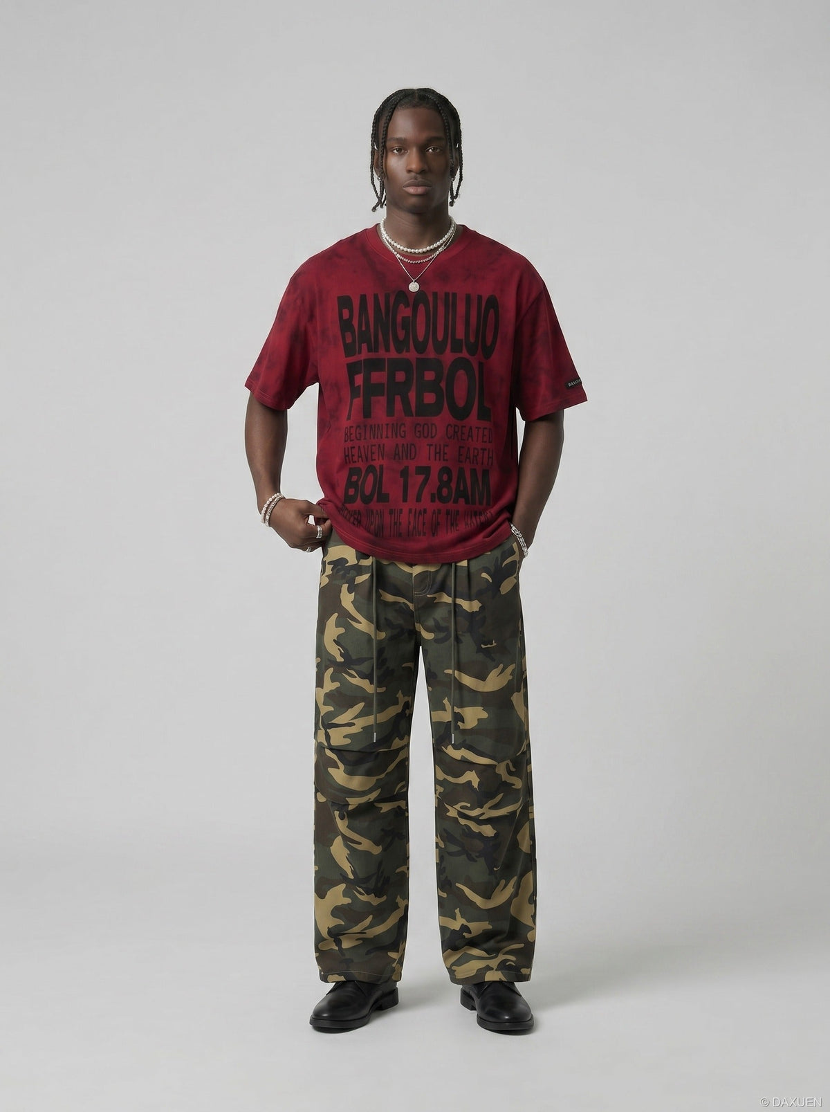 DAXUEN Short-sleeved tie-dye graphic t-shirt — model photo