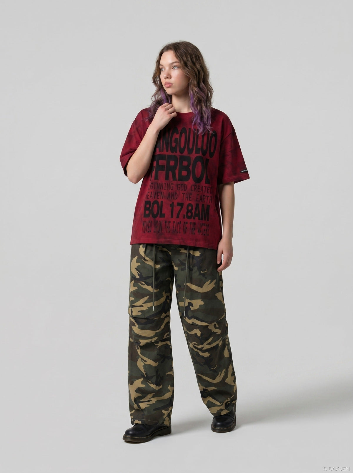 DAXUEN Short-sleeved tie-dye graphic t-shirt — model photo