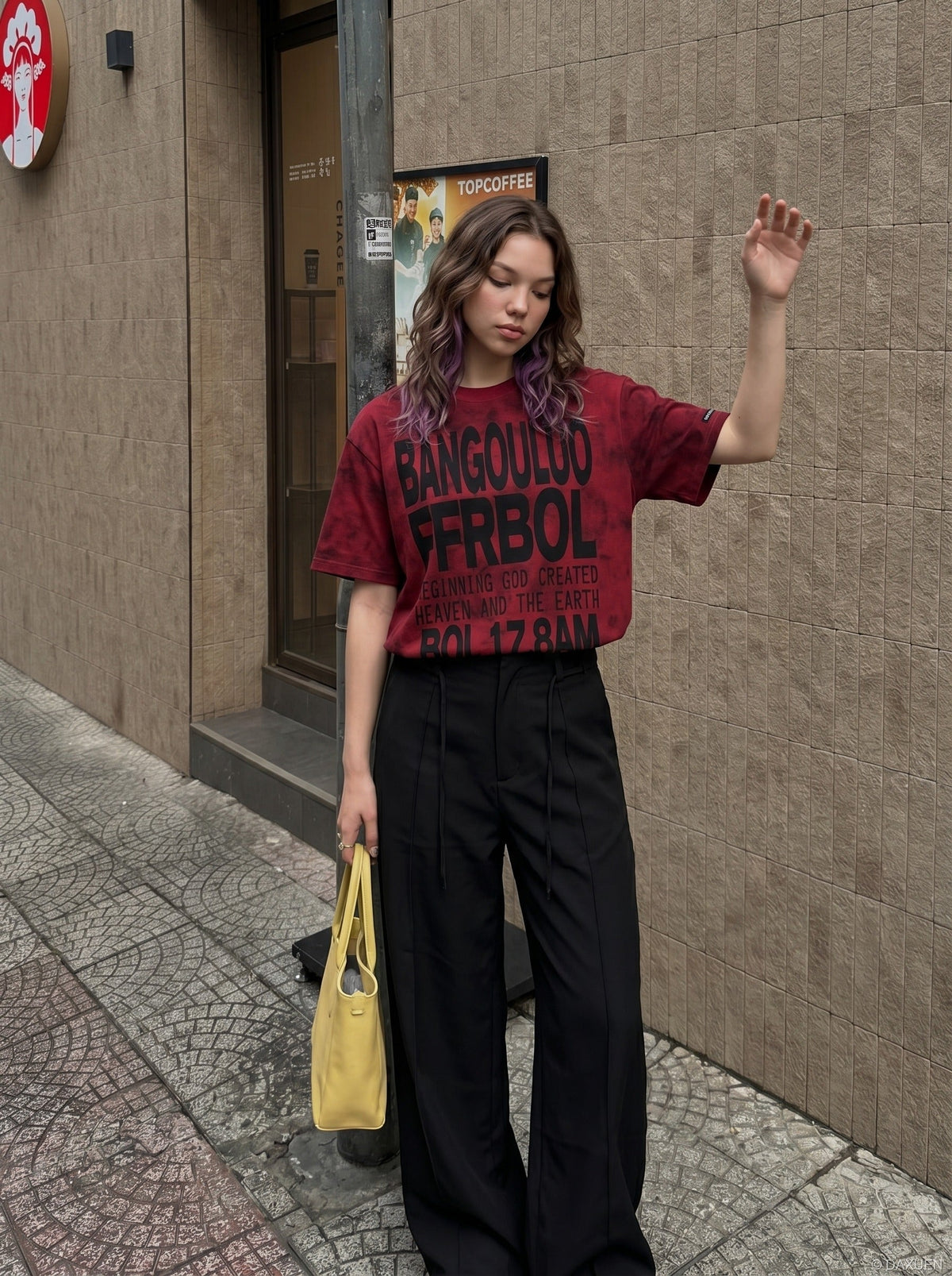 DAXUEN Short-sleeved tie-dye graphic t-shirt — model photo
