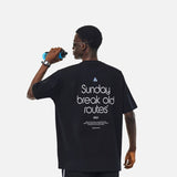 DAXUEN black oversized triangular graphic tee