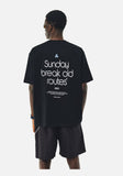 DAXUEN black oversized triangular graphic tee